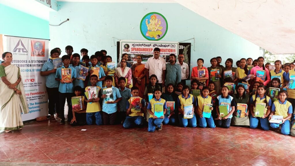 Distributed Notebooks, Geometry box pen and pencil at Jalige.
